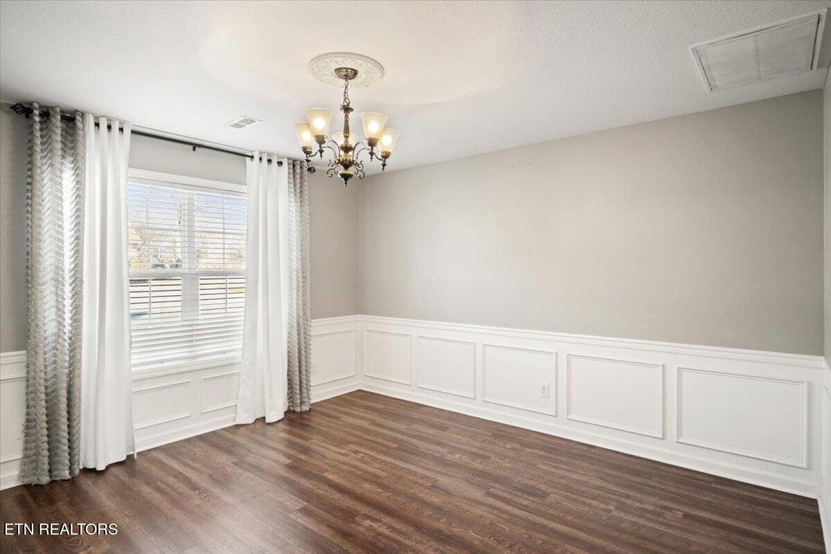 7608 Saddlegate Road Knoxville, TN 37920 - Photo 12 of 33 15-Dining Room