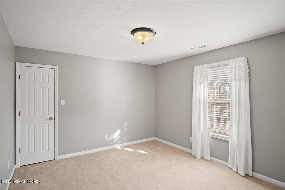 7608 Saddlegate Road Knoxville, TN 37920 - Photo 19 of 33 24-Bedroom 2