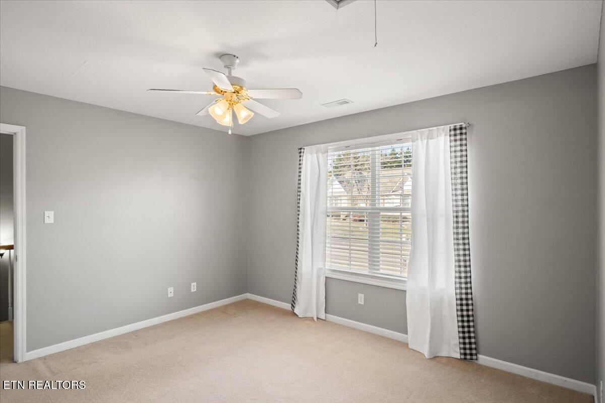 7608 Saddlegate Road Knoxville, TN 37920 - Photo 24 of 33 31-Bedroom 3