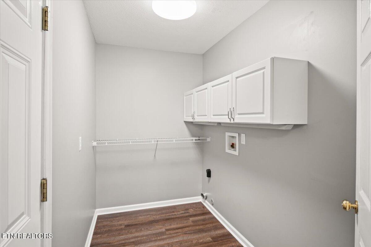 7608 Saddlegate Road Knoxville, TN 37920 - Photo 25 of 33 16-Laundry