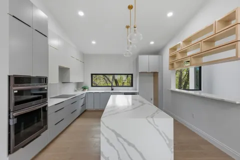 $930,000 | 5013 Rob-Scott Street, Austin, TX 78721