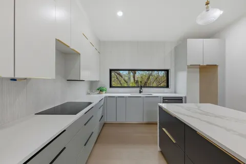 $930,000 | 5013 Rob-Scott Street, Austin, TX 78721