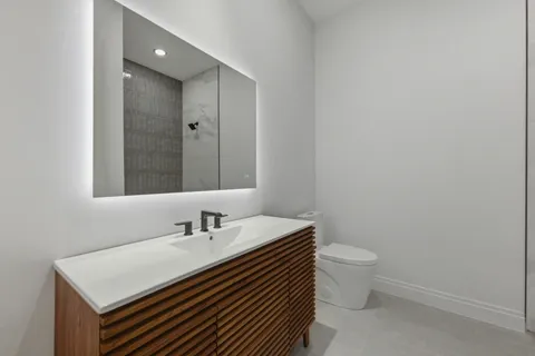 $930,000 | 5013 Rob-Scott Street, Austin, TX 78721