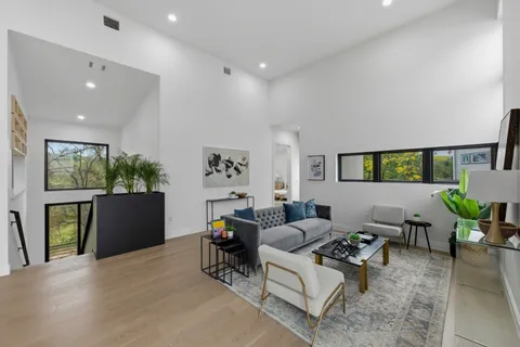 $930,000 | 5013 Rob-Scott Street, Austin, TX 78721