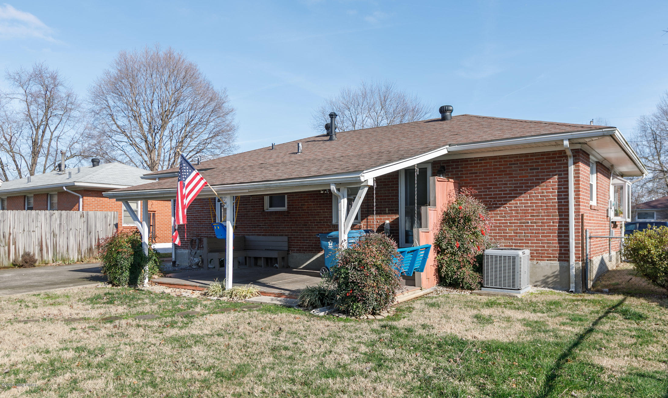 7710 Bluebonnet Road Louisville, KY 40258 - Photo 35 of 38 038