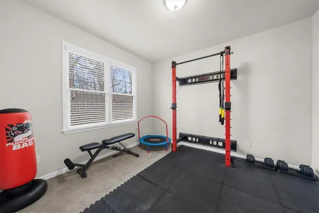 a view of a house with backyard