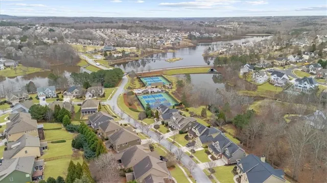 $609,900 | 7227 Lake Sterling Boulevard, Flowery Branch, GA 30542