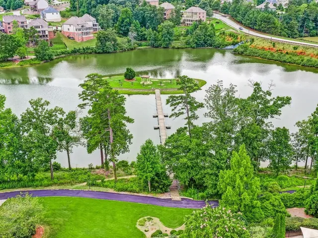 $609,900 | 7227 Lake Sterling Boulevard, Flowery Branch, GA 30542