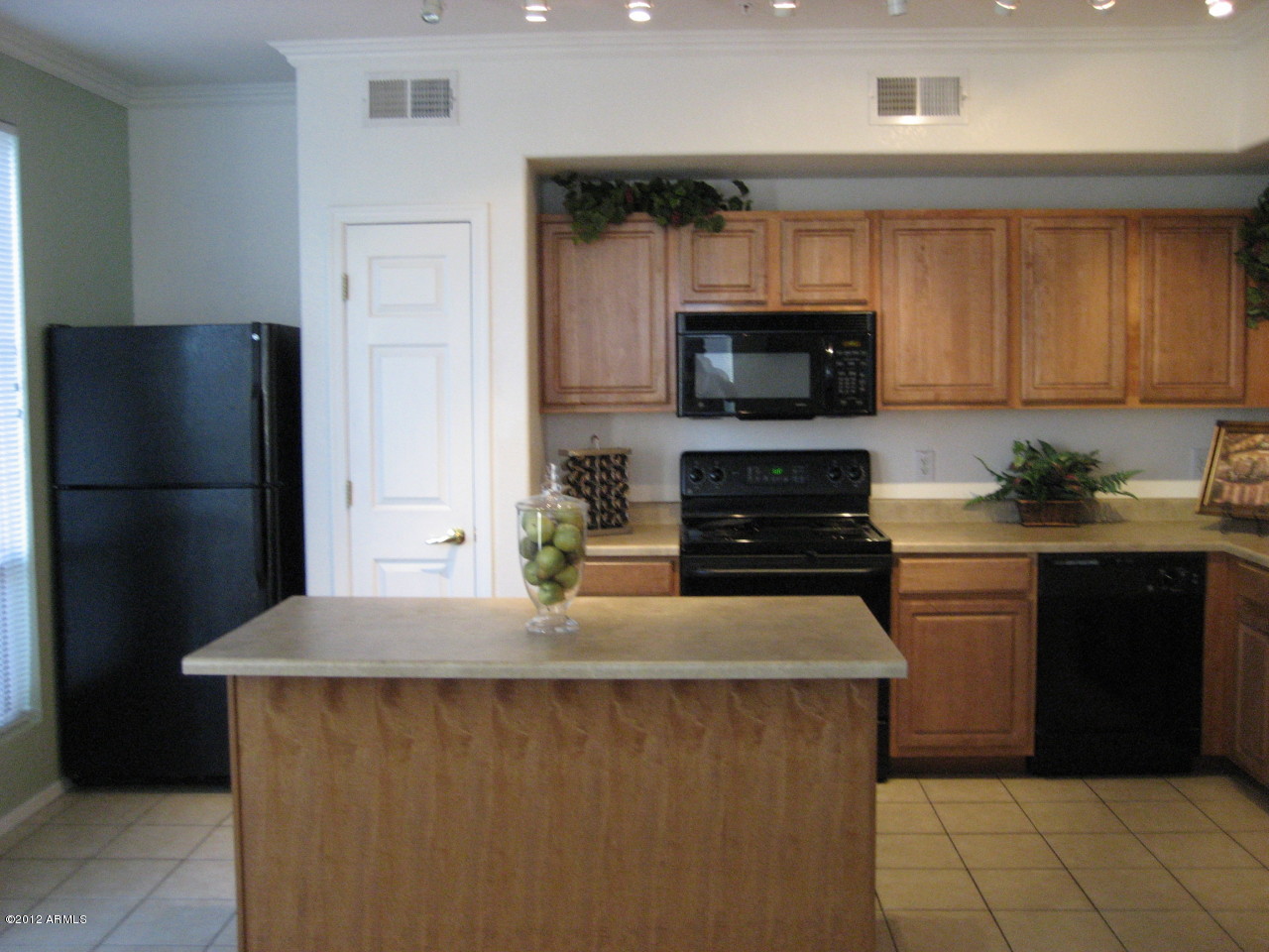 18250 North Cave Creek Road, Unit 187 Phoenix, AZ 85032 - Photo 5 of 13 Kitchen2