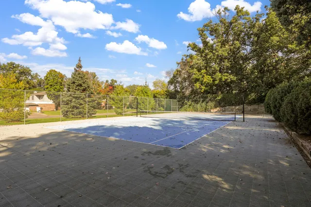 $268,000 | 3680 Independence Avenue South, Unit 83, St. Louis Park, MN 55426