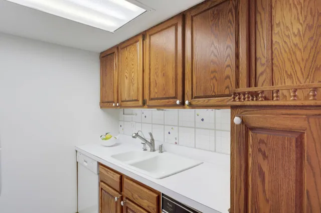 $268,000 | 3680 Independence Avenue South, Unit 83, St. Louis Park, MN 55426