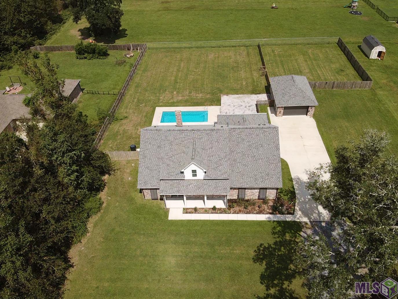 42496 Black Bayou Road Gonzales, LA 70737 - Photo 2 of 39 Gallery Image 2