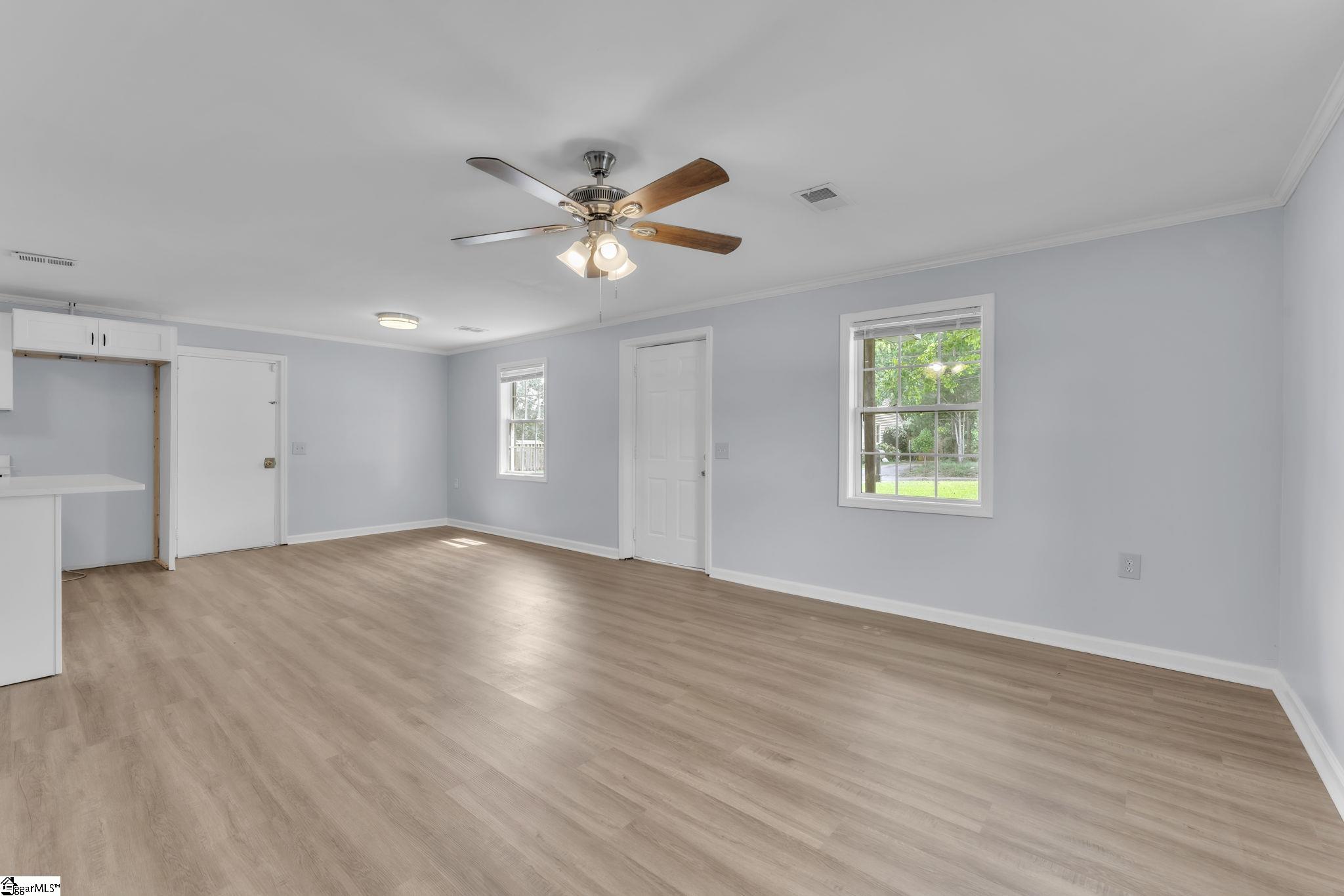 208 Parkins Mill Road Greenville, SC 29607 - Photo 4 of 27