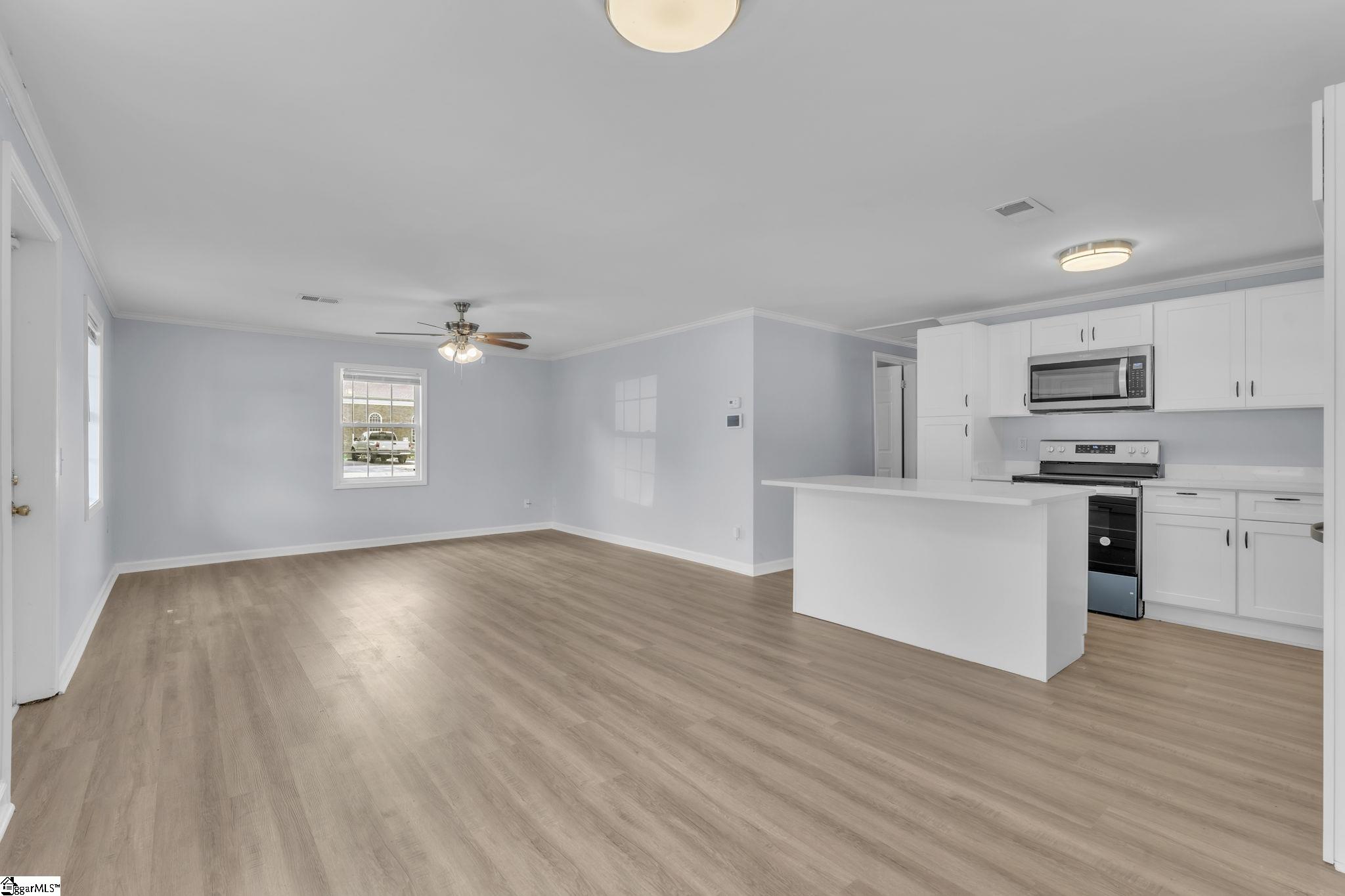 208 Parkins Mill Road Greenville, SC 29607 - Photo 10 of 27