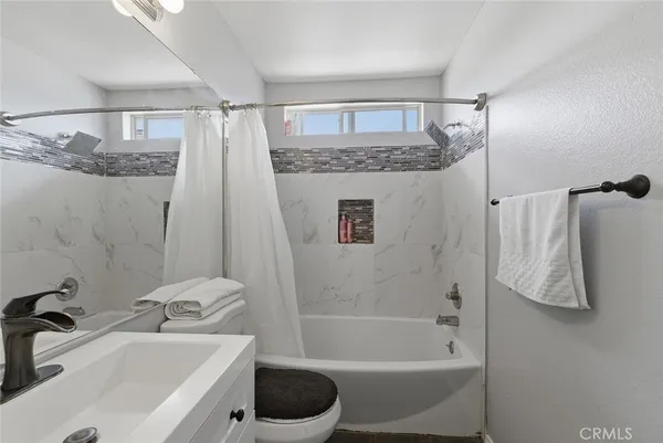 $525,000 | 3329 Rollingridge Avenue, Palmdale, CA 93550