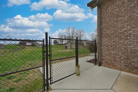 $499,900 | 727 North Russell Street, Portland, TN 37148