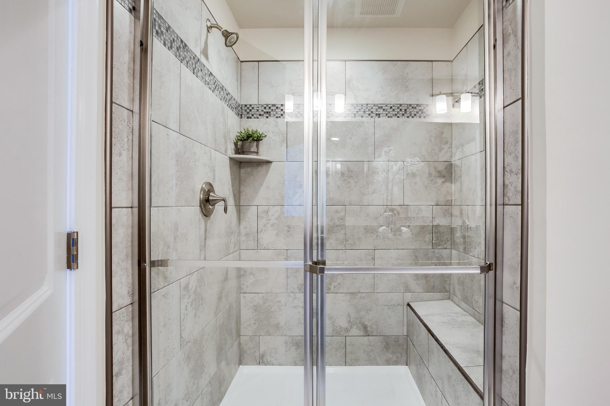 7022 Rackham Way Hanover, MD 21076 - Photo 14 of 39 Owner's En-Suite Bath | Massive Stand In Shower.