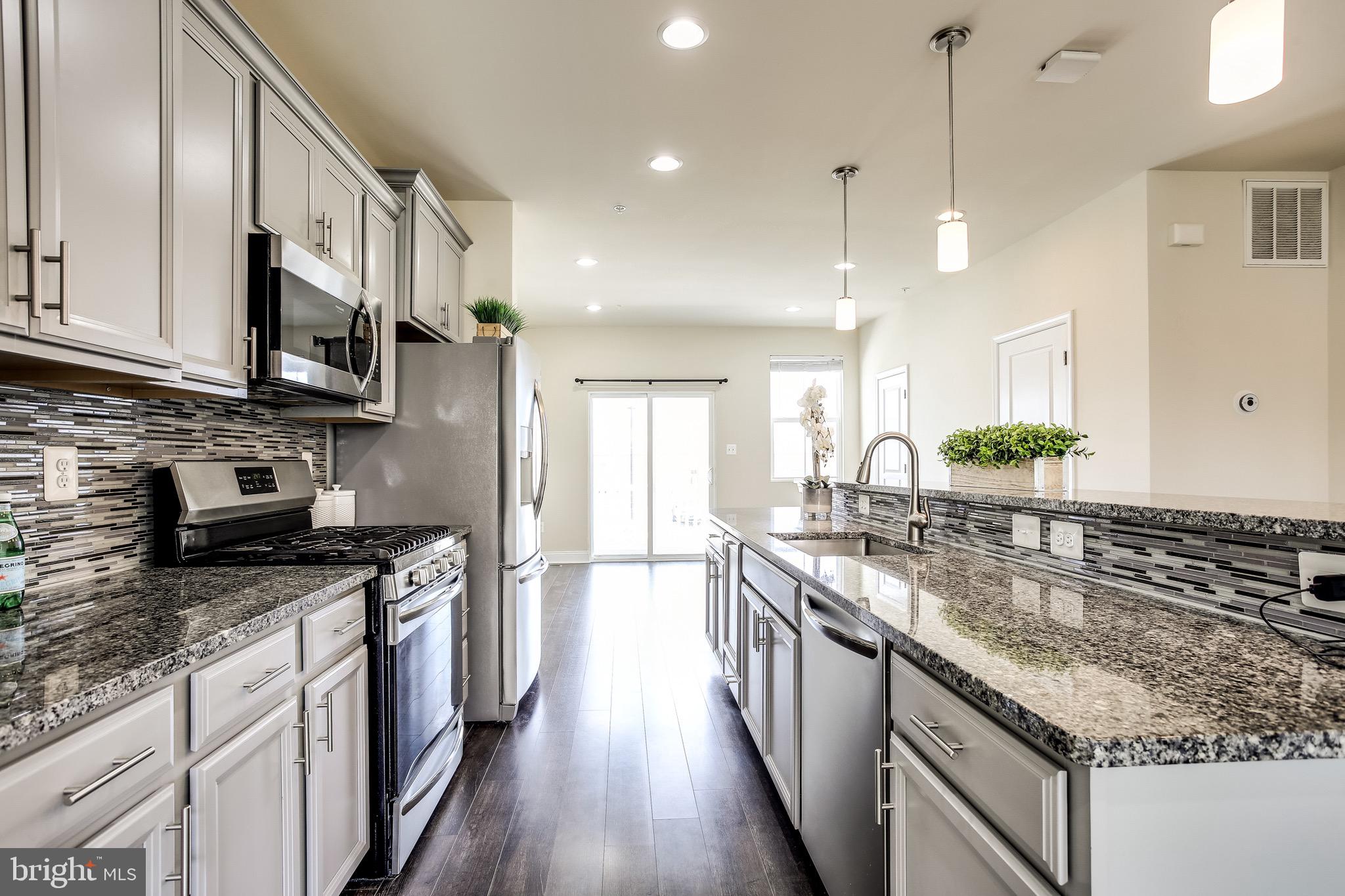 Gorgeous Kitchen w/ Upgraded Counters & Cabinets.