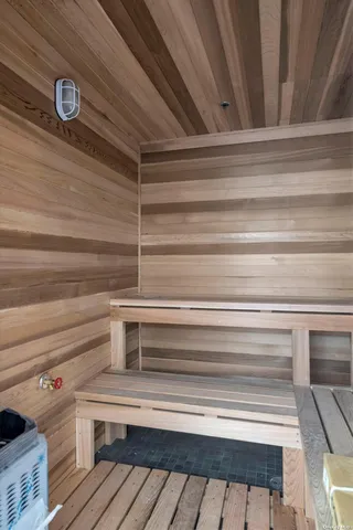 $6,650 | 108 Middle Neck Road, Unit 3F, Great Neck, NY 11021