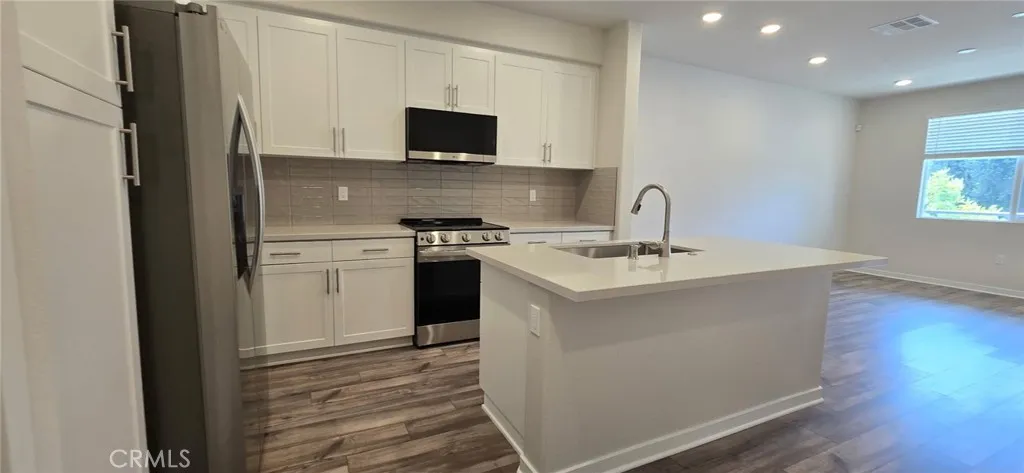 9525 Hannah Way Riverside, CA 92504 - Photo 6 of 12