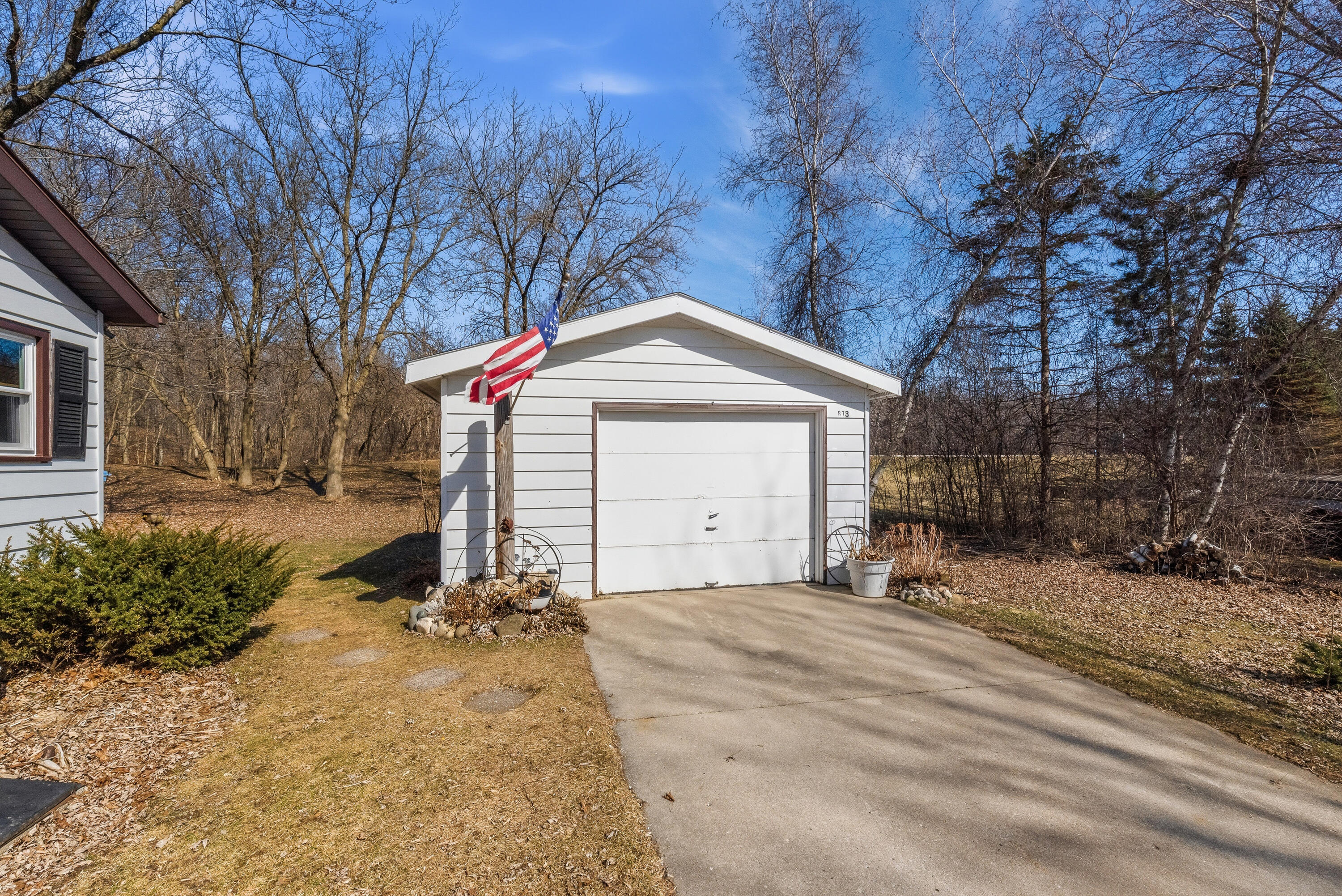 W873 County Rd F Osceola, WI 53010 - Photo 14 of 21 Garage