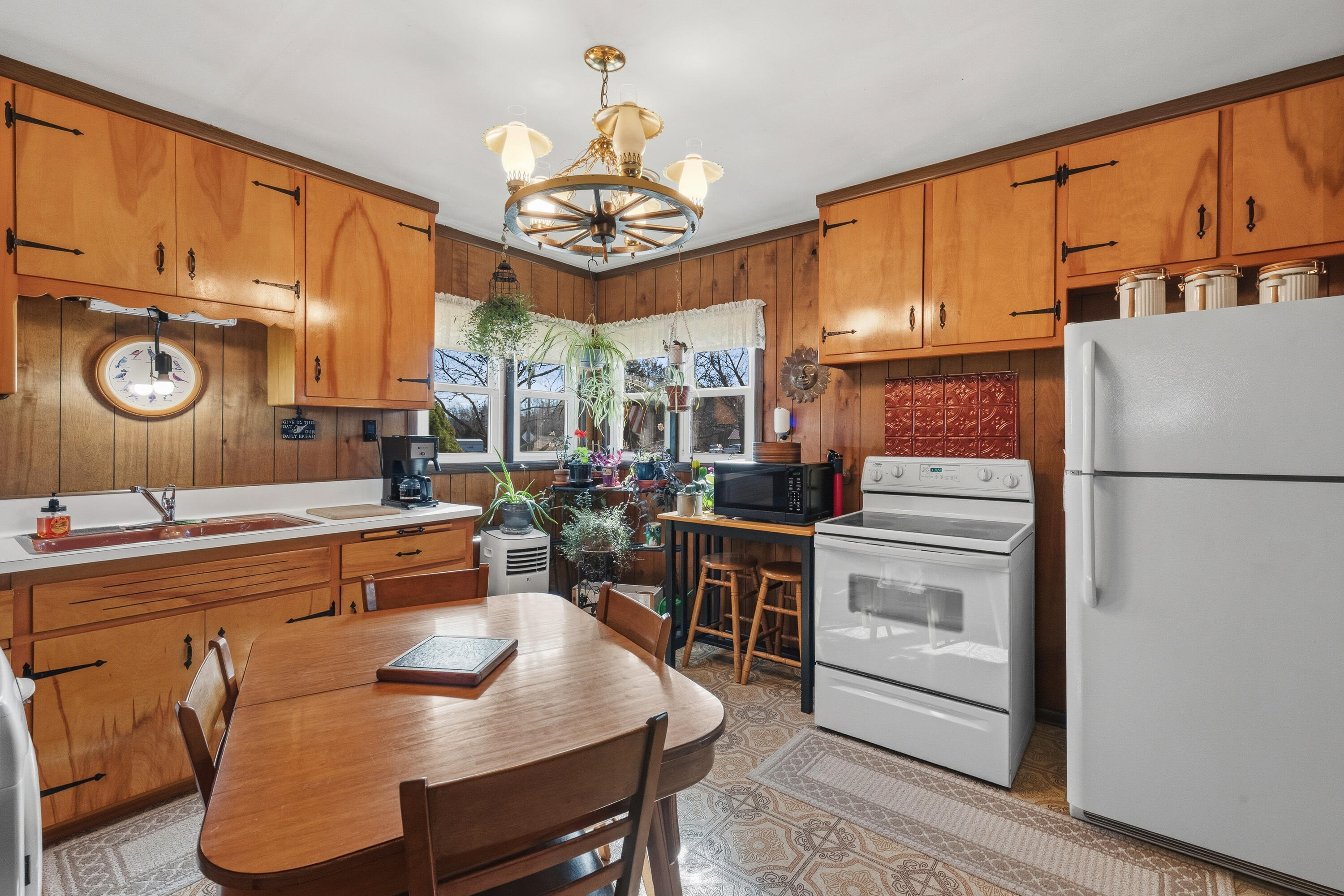 W873 County Rd F Osceola, WI 53010 - Photo 4 of 21 Kitchen