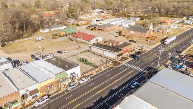 $125,000 | 142-150 East Main Street, Adamsville, TN 38310