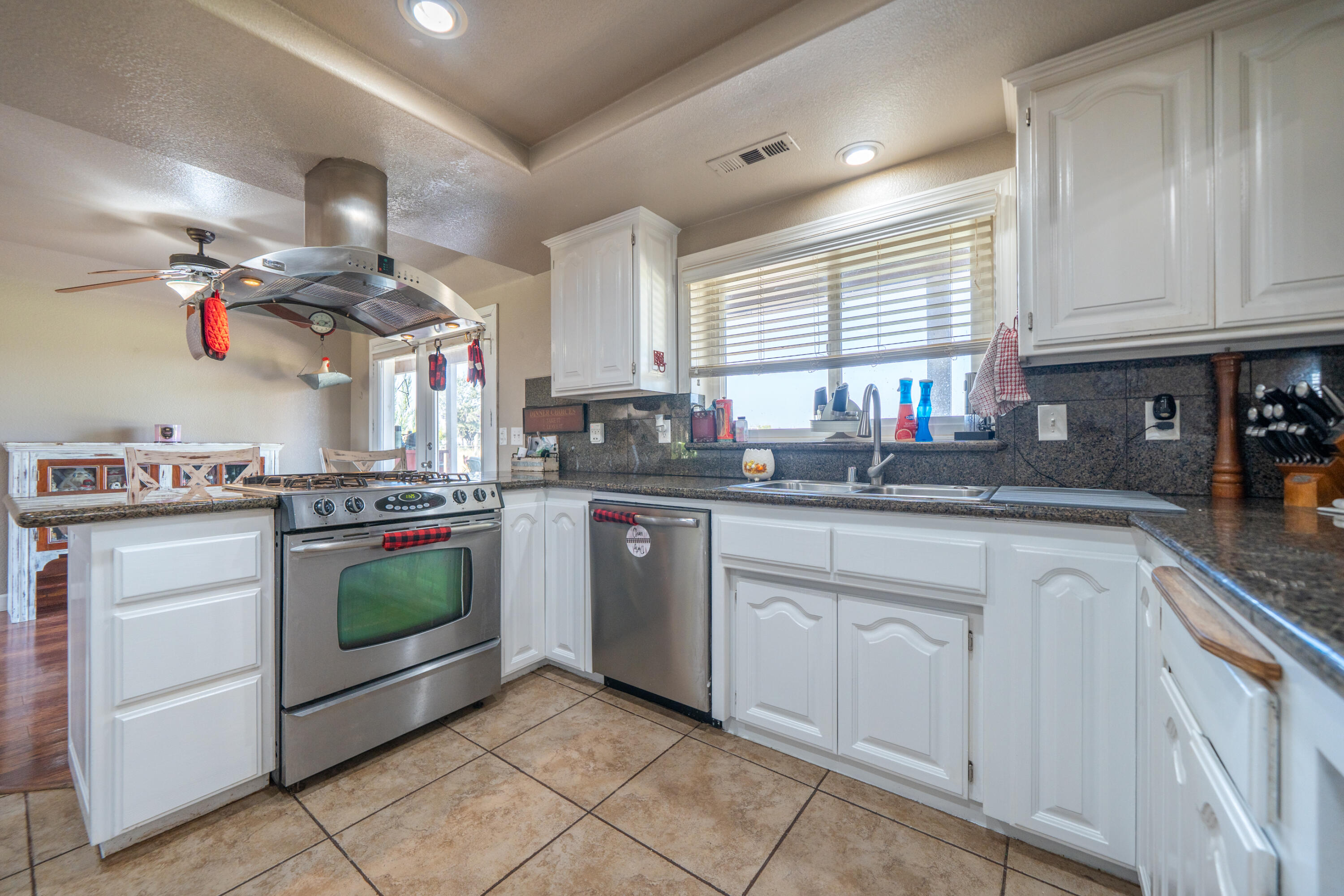 22058 Lone Tree Road Anderson, CA 96007 - Photo 22 of 98 22058 Lone Tree Rd-22