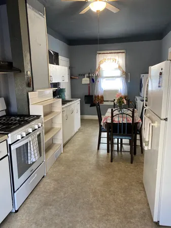 $89,000 | 748 Laharpe Street, LaSalle, IL 61301