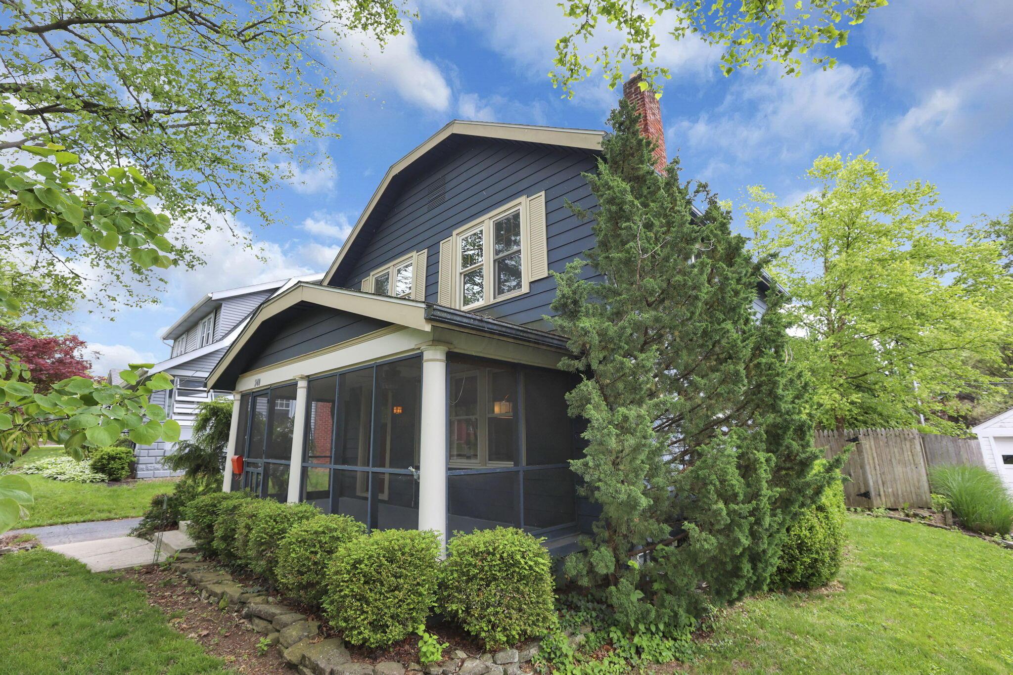 249 Blenheim Road Columbus, OH 43214 - Photo 3 of 47 4-web-or-mls-G02A6151