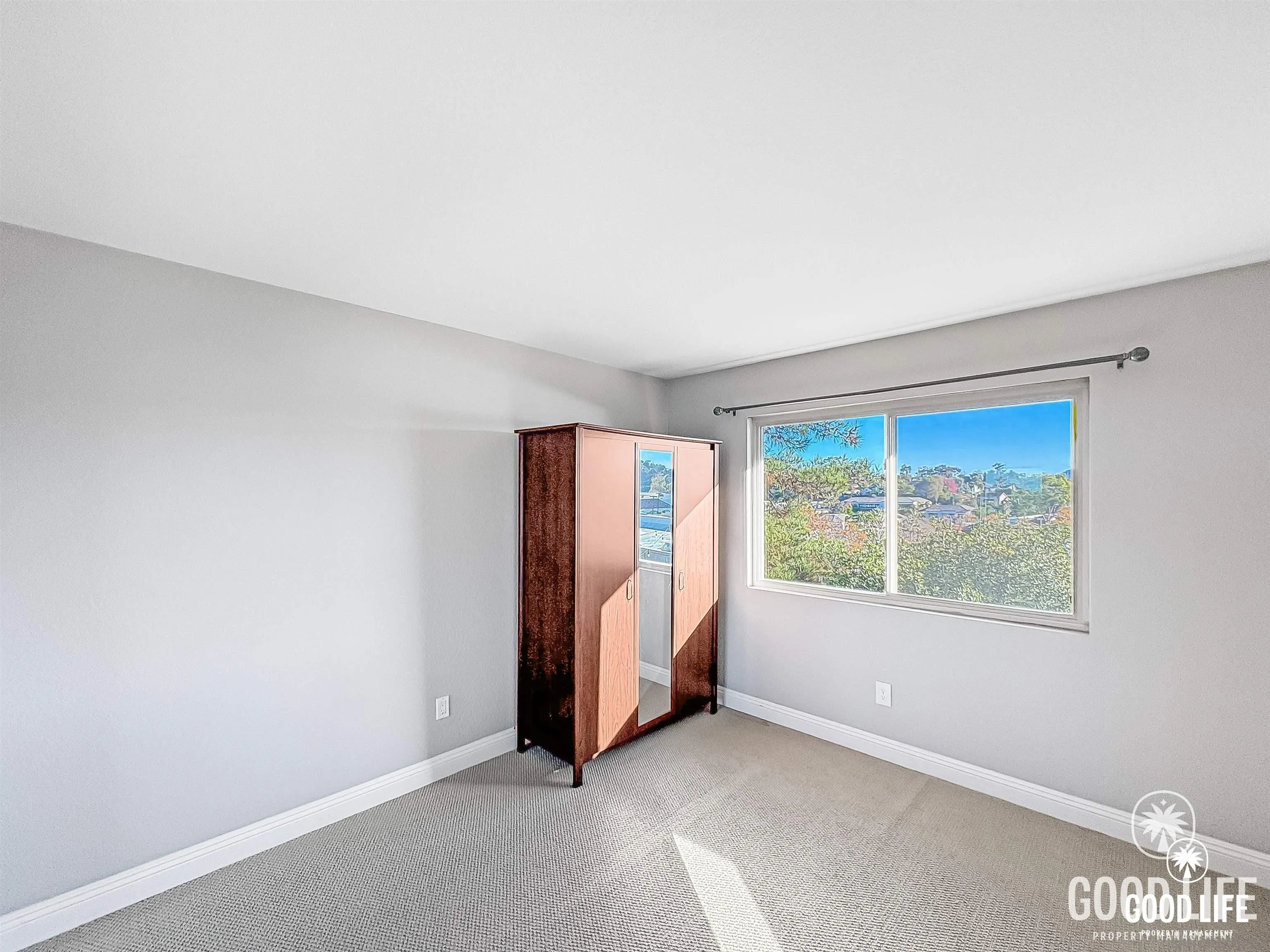 391 Via Almansa Encinitas, CA 92024 - Photo 7 of 29 an empty room with large window