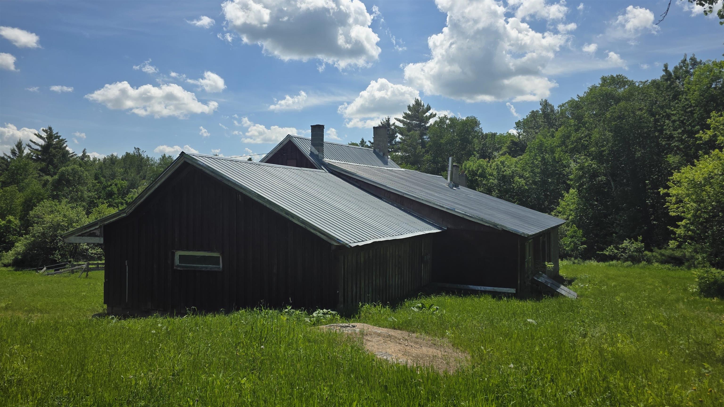 91 Venheim Road, Unit 1 Lunenburg, VT 05906 - Photo 4 of 55