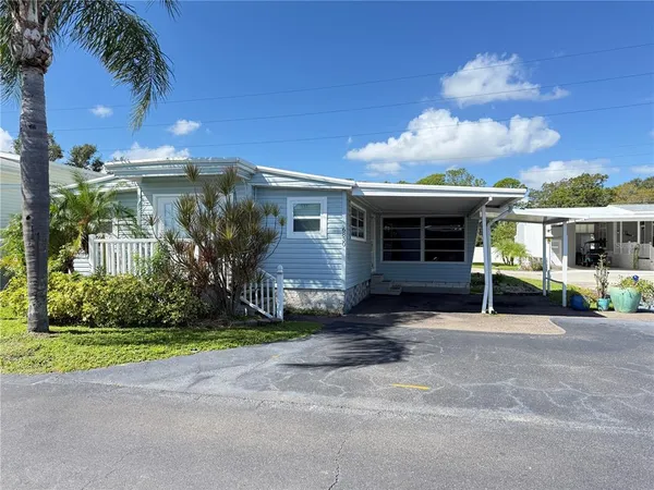 $88,000 | 6830 Americana Drive Northeast, Unit 127, St. Petersburg, FL 33702