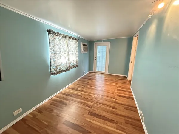 $88,000 | 6830 Americana Drive Northeast, Unit 127, St. Petersburg, FL 33702