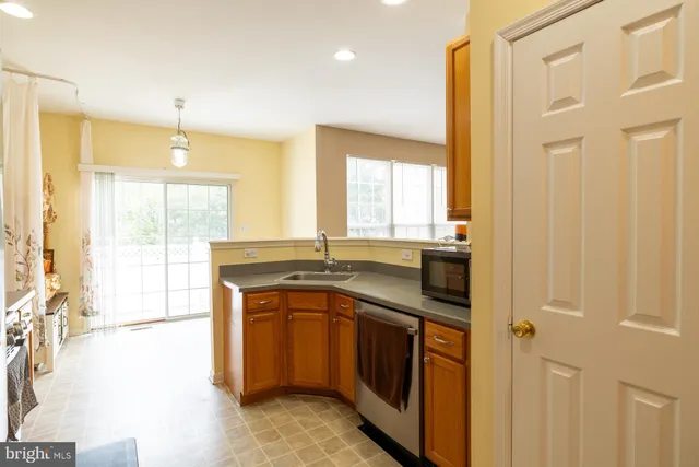 $480,000 | 15 Wyndham Court, Bordentown, NJ 08505