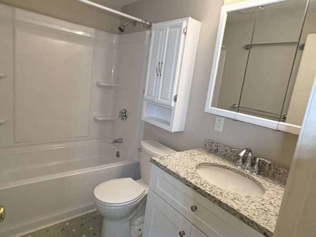 23 Spencer Road, Unit 18F Boxborough, MA 01719 - Photo 8 of 17