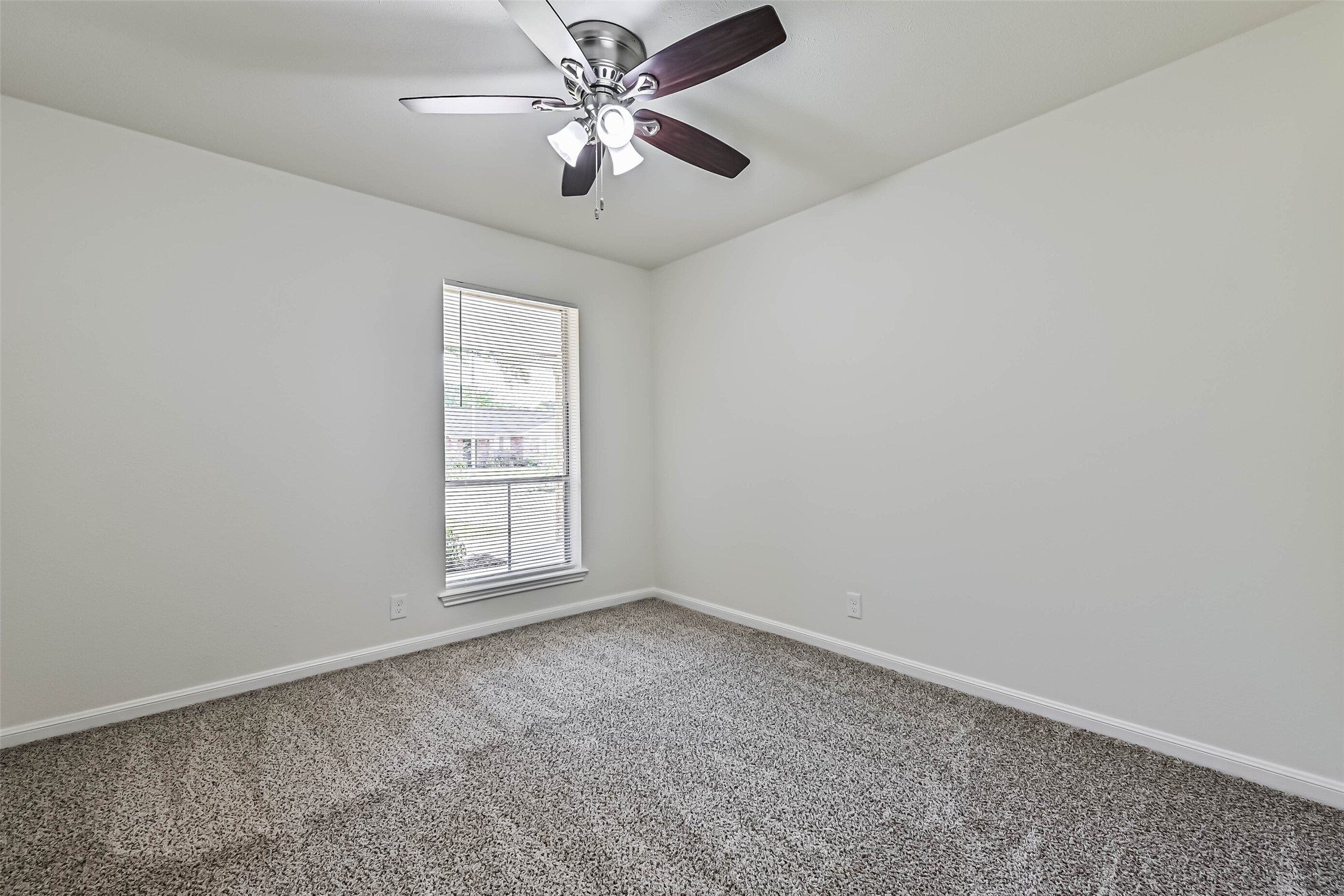 117 Dallas Street Angleton, TX 77515 - Photo 27 of 39 Gallery Image 27