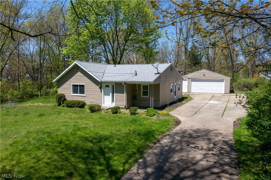1971 Liberty Road Stow, OH 44224 - Photo 7 of 32