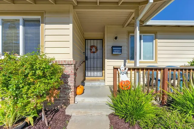 $460,000 | 2600 Garrett Way, Rancho Cordova, CA 95670