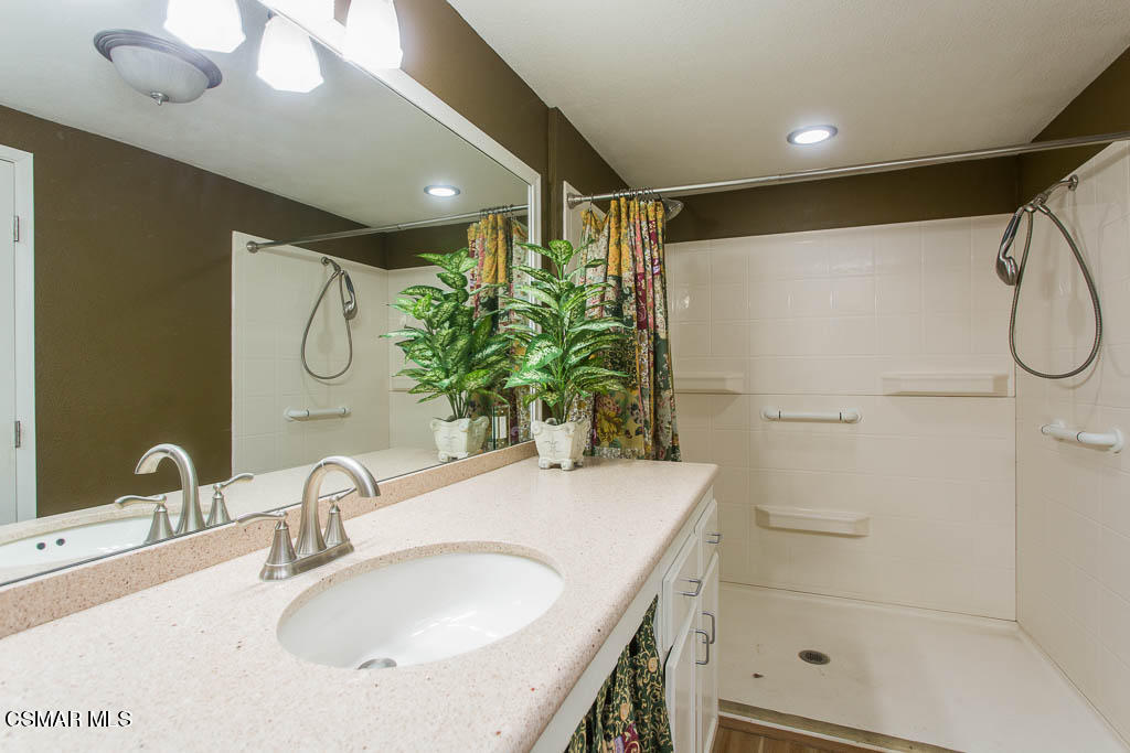 4496 Lubbock Drive, Unit D Simi Valley, CA 93063 - Photo 13 of 24 4496 Lubbock Drive Unit D - HsHProd-6