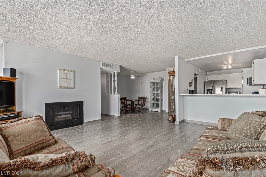 725 North Royal Crest Cir Unit 215  