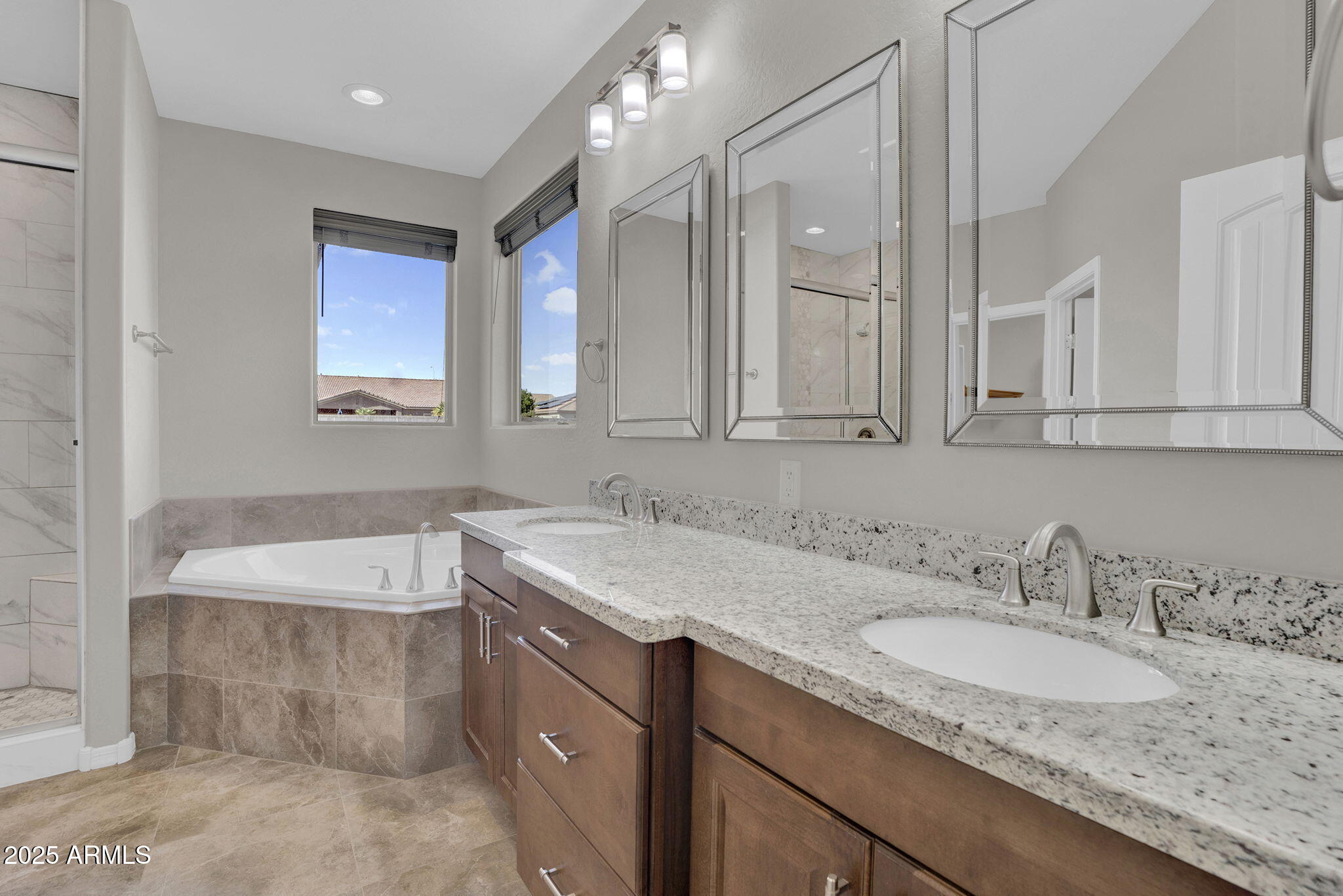 13013 East Brooks Farm Road Gilbert, AZ 85298 - Photo 15 of 74 21-web-or-mls-Brooks-18