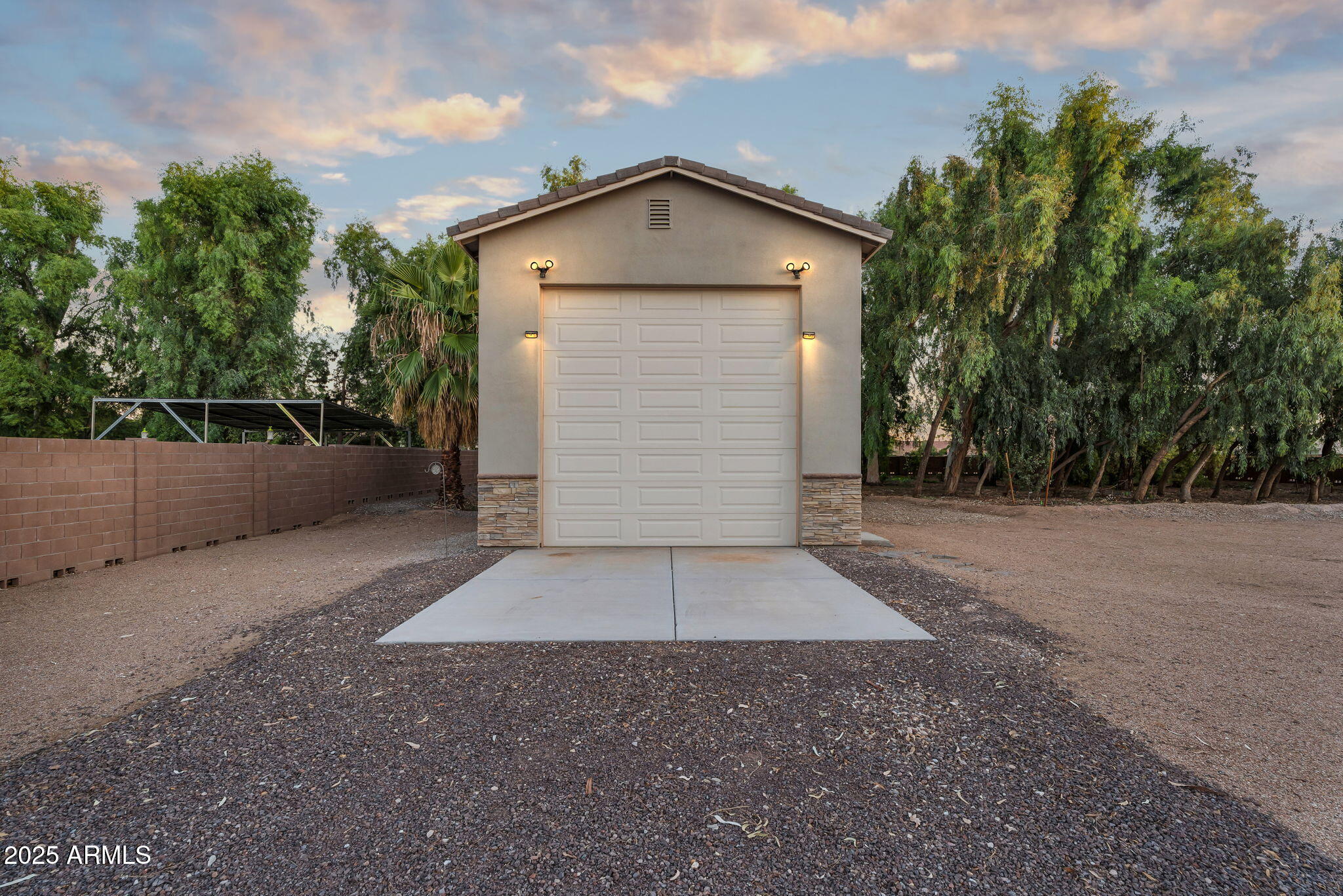 13013 East Brooks Farm Road Gilbert, AZ 85298 - Photo 2 of 74 93-web-or-mls-DSC02390
