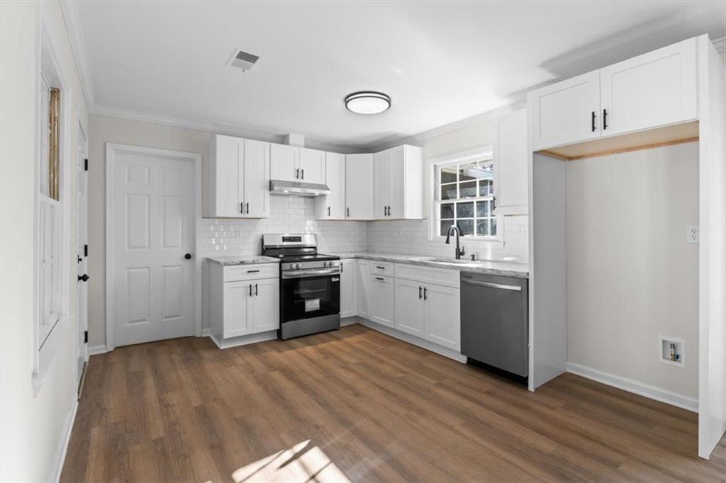 395 Ben Avenue Southwest Lilburn, GA 30047 - Photo 18 of 50