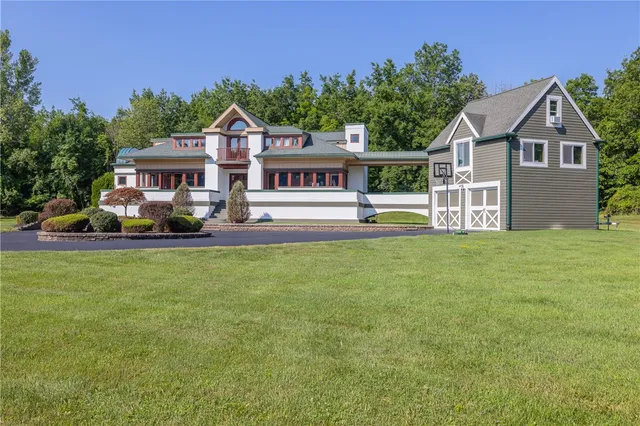 $899,900 | 4872 Bedford Drive, Canandaigua Town, NY 14424