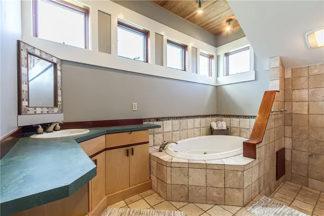 $899,900 | 4872 Bedford Drive, Canandaigua Town, NY 14424