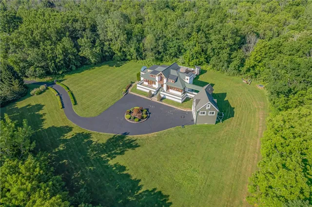 $899,900 | 4872 Bedford Drive, Canandaigua Town, NY 14424