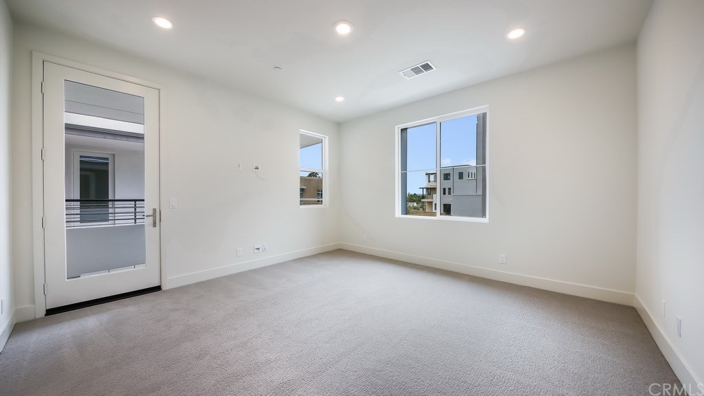 131 Novel Irvine, CA 92618 - Photo 7 of 15 an empty room with windows and closet