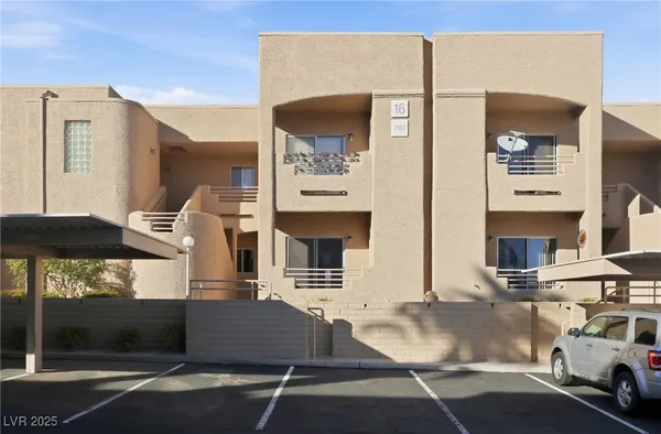 $158,000 | 2160 Highpointe Drive, Unit 102, Laughlin, NV 89029