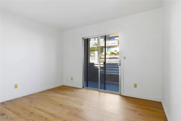 $158,000 | 2160 Highpointe Drive, Unit 102, Laughlin, NV 89029